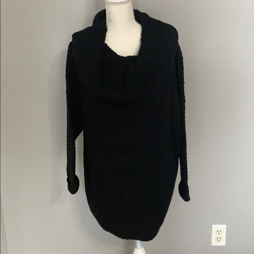 NWT Black Tunic Sweater